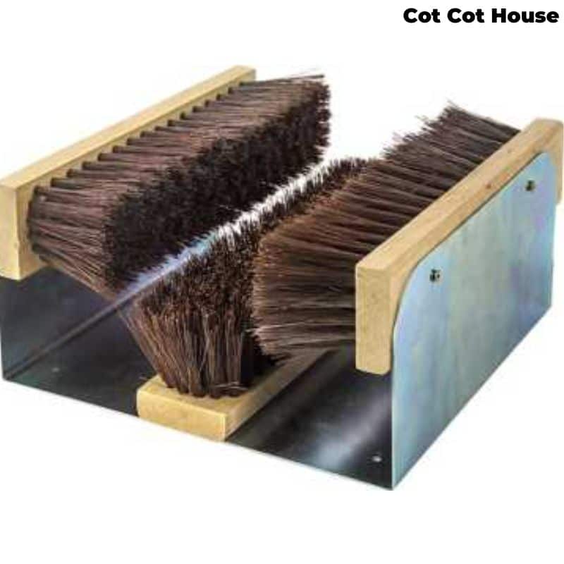 Grattoir / Brosse pour bottes et chaussures